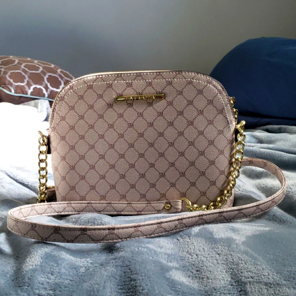 Crossbody purse